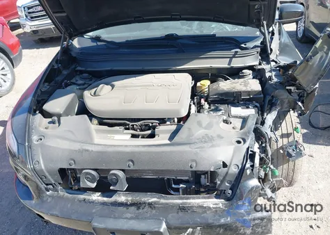 2015 Jeep Cherokee Latitude из США, поврежденный, VIN 1C4PJMCS2FW563783